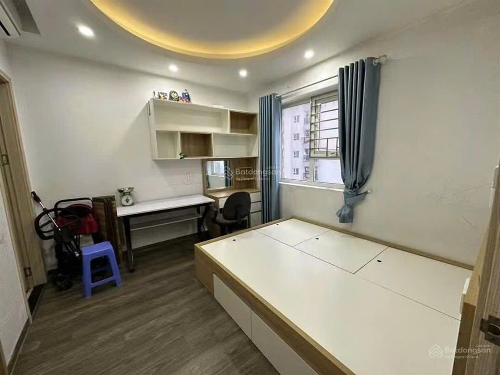Bán căn hộ 77m2, 2pn, 2 vệ sinh, view hồ. gần trường tuệ đức, ban công đập thông đã làm cửa lùa