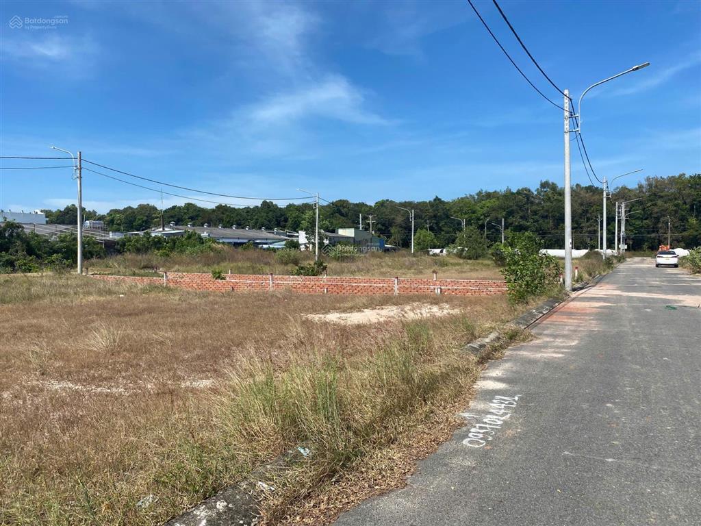 Cc đi định cư cần bán đất mặt tiền đường xuân phú  bảo bình ,