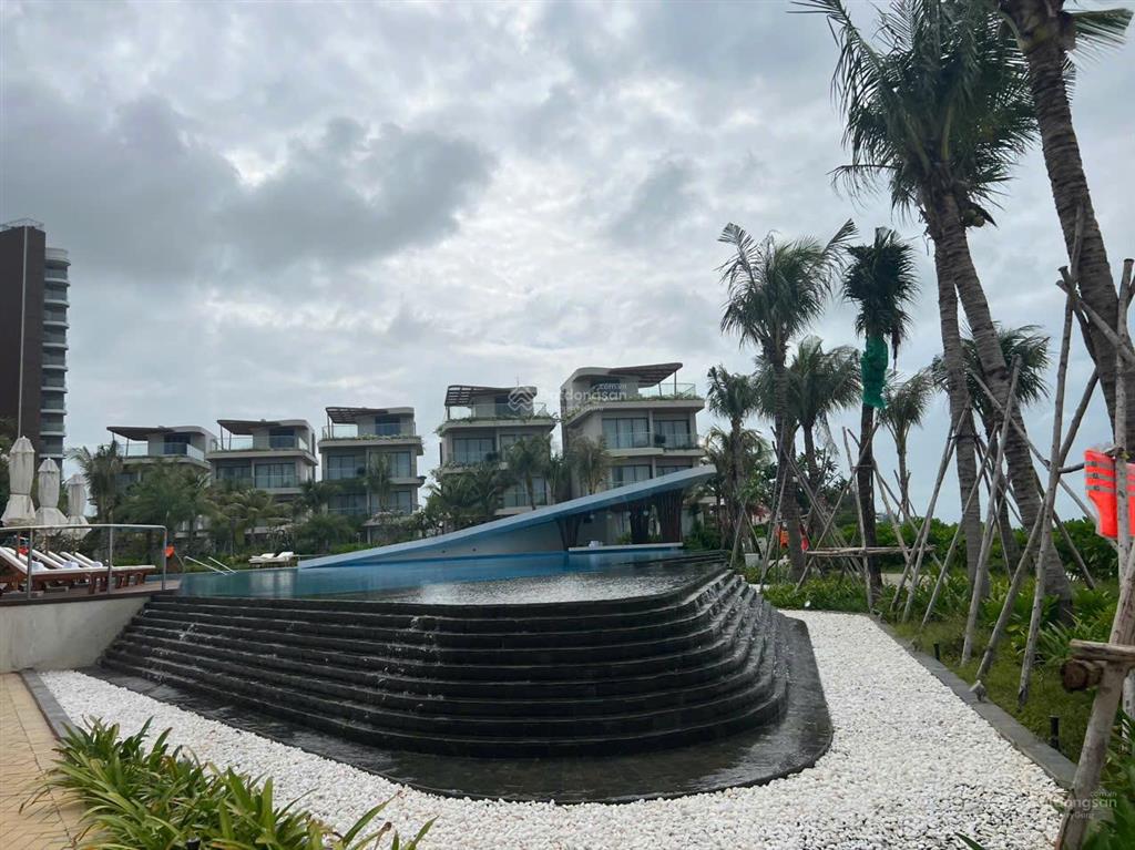 Chính chủ cần bán căn hộ charm resort long hải.
giá tốt nhất thị trường chỉ duy nhất 1 căn