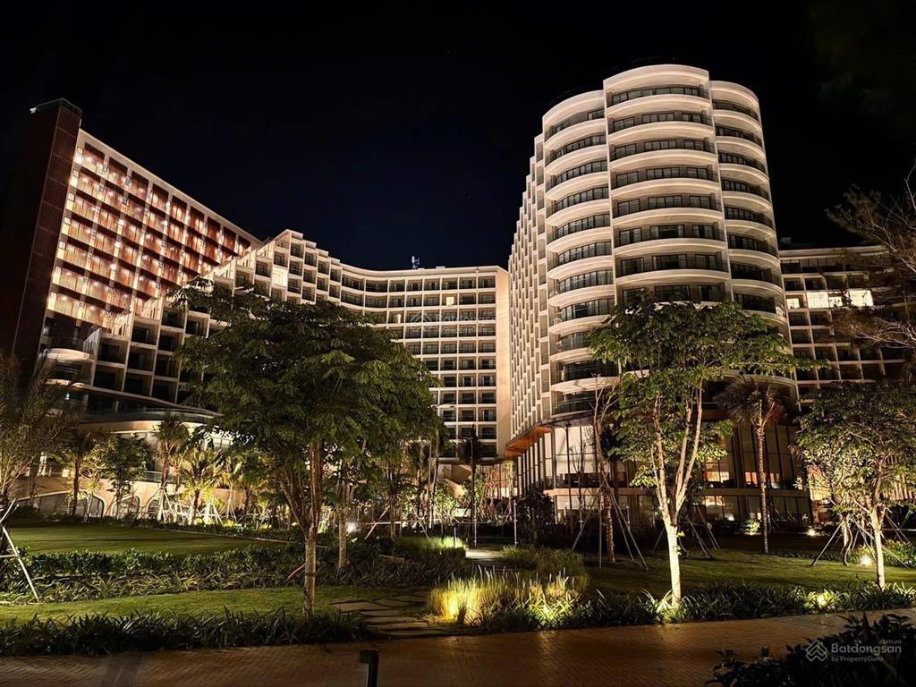 Chính chủ cần bán căn hộ charm resort long hải.
giá tốt nhất thị trường chỉ duy nhất 1 căn