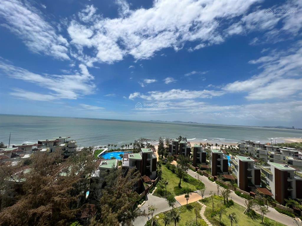 Chính chủ cần bán căn hộ charm resort long hải.
giá tốt nhất thị trường chỉ duy nhất 1 căn