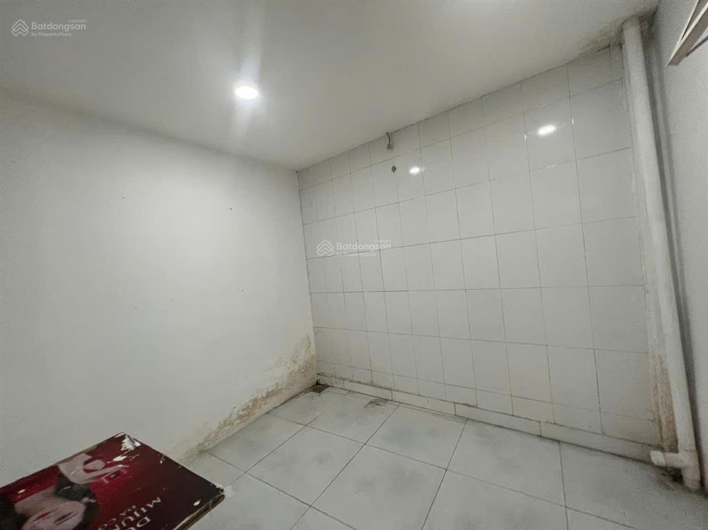 Chính chủ cho thuê nhà mặt tiền số 30 đường nguyễn đình chính, phú nhuận, giá chỉ 39 triệu/ tháng