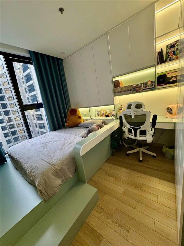 Qtôi bán căn chung cư 2pn 74m2 thiết kế đẹp nhà hướng nam tầng 12 tại chung cư gelexia. giá 5,8 tỷ