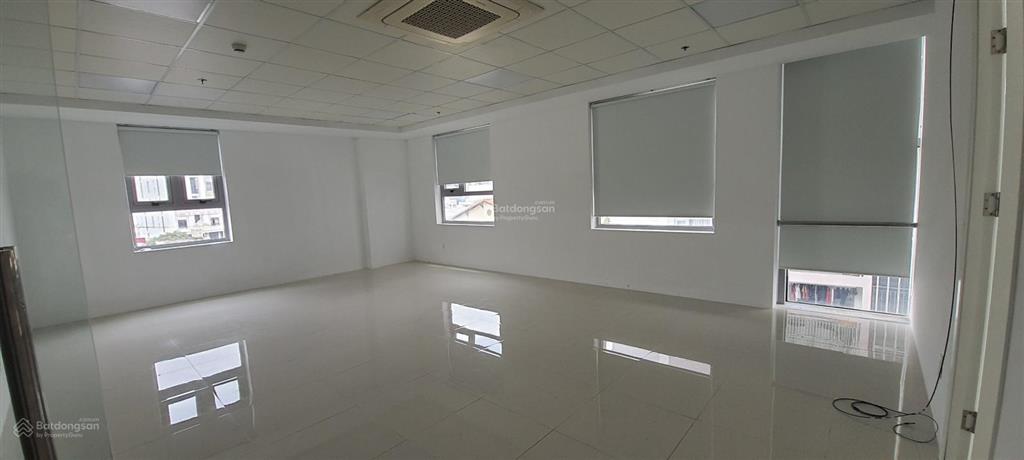 Chỉ với 7,5 triệu có ngay vp 45m2 tại luxcity 528 huỳnh tấn phát quận 7.  ms quyên 0902 823 ***