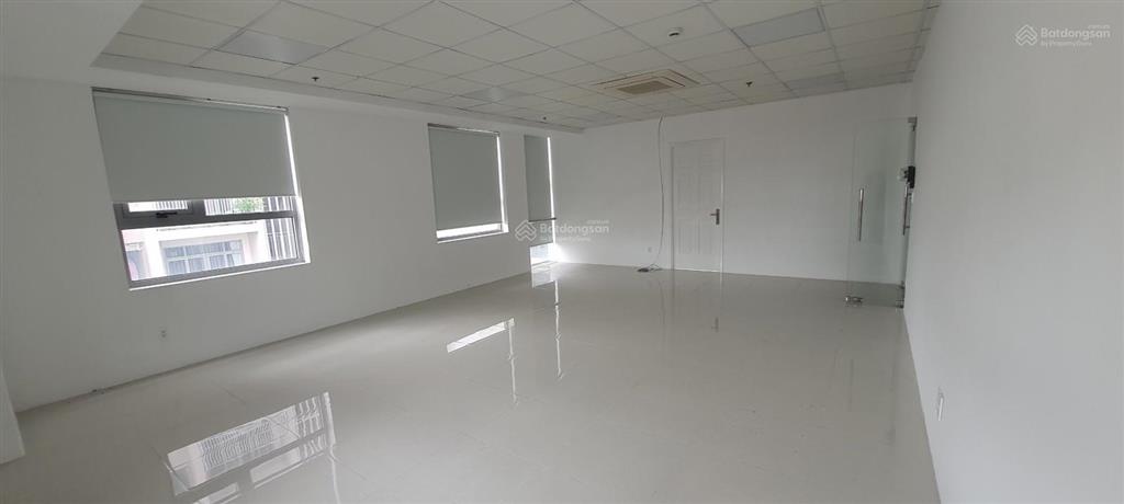 Chỉ với 7,5 triệu có ngay vp 45m2 tại luxcity 528 huỳnh tấn phát quận 7.  ms quyên 0902 823 ***
