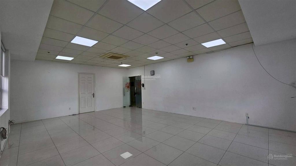 Chỉ với 7,5 triệu có ngay vp 45m2 tại luxcity 528 huỳnh tấn phát quận 7.  ms quyên 0902 823 ***