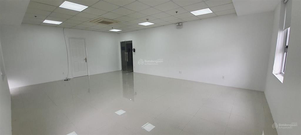 Chỉ với 7,5 triệu có ngay vp 45m2 tại luxcity 528 huỳnh tấn phát quận 7.  ms quyên 0902 823 ***