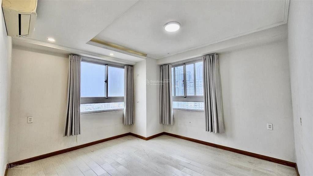 Chỉ với 14,5tr có ngay ch 121m2 3pn2wc tầng cao, view đẹp tại cosmo city quận 7.  0902 823 ***