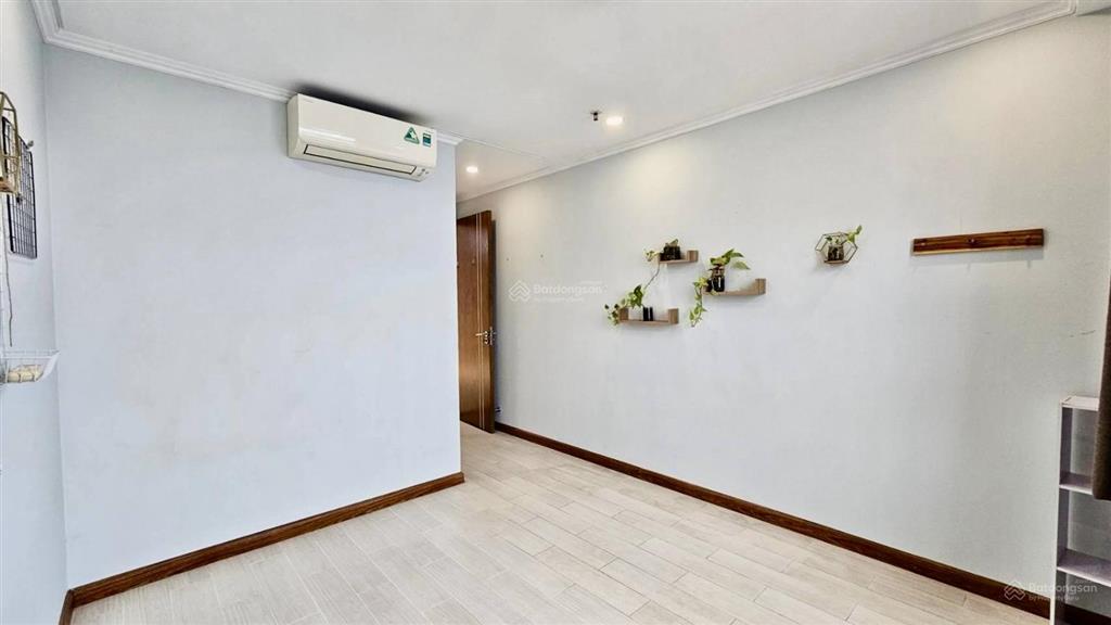 Chỉ với 14,5tr có ngay ch 121m2 3pn2wc tầng cao, view đẹp tại cosmo city quận 7.  0902 823 ***