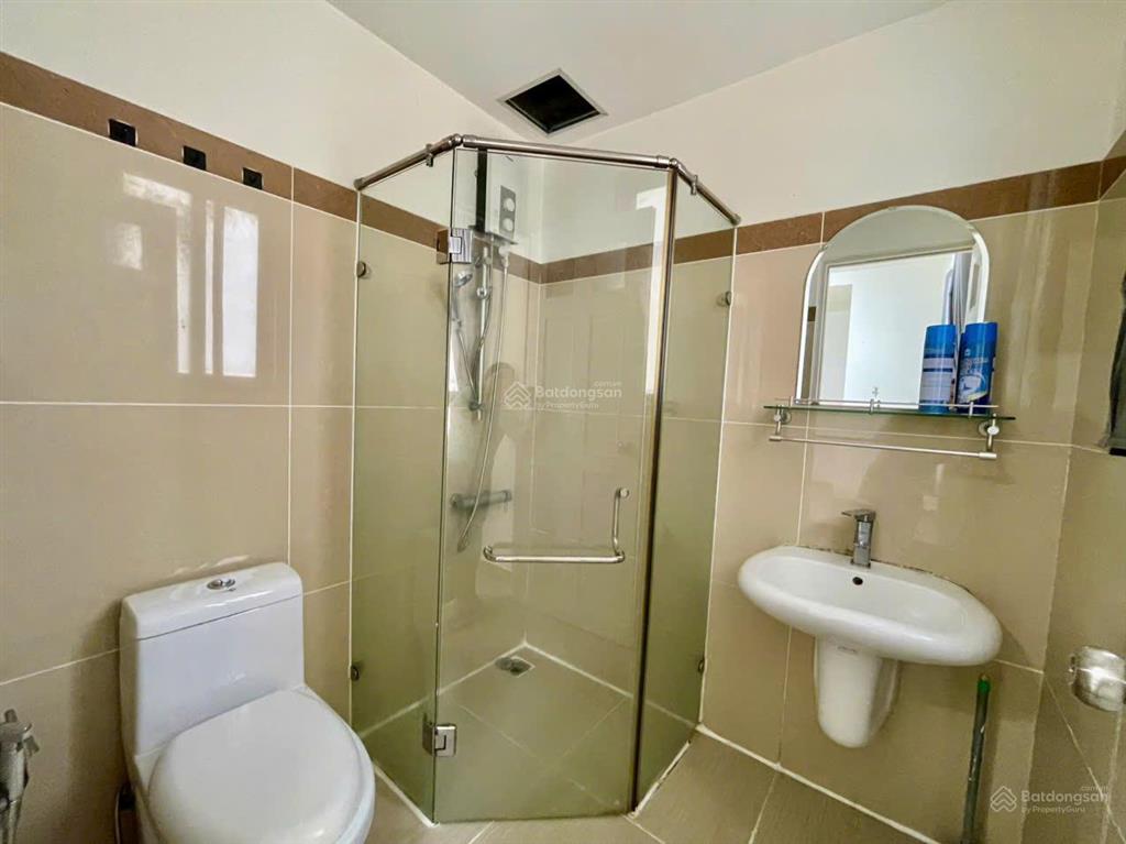Chỉ với 10 triệu có ngay ch 161m2 3pn 4wc full nt tại cc era town đức khải quận 7.  0902 823 ***