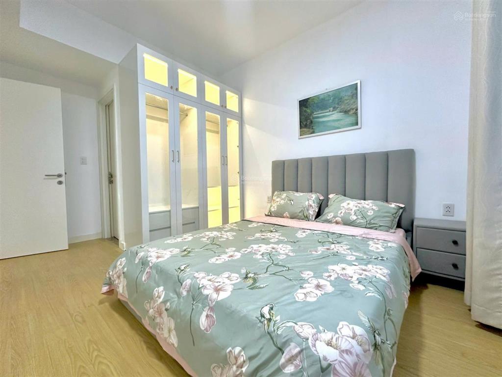 Cho thuê cc 3pn, 28tr/th tại masteri thảo điền, giá cực tốt  0939 720 ***