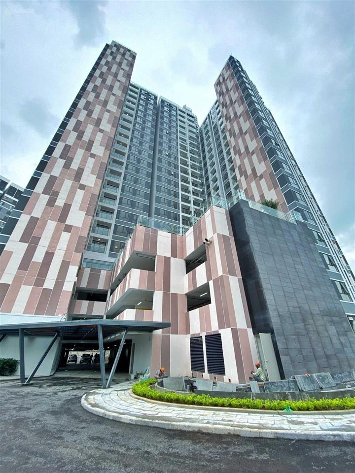 Precia có căn giá tốt, bán 2pn 2wc 5.9 tỷ sổ, view landmark, sẵn nội thất rất thiện chí 0911 850 ***