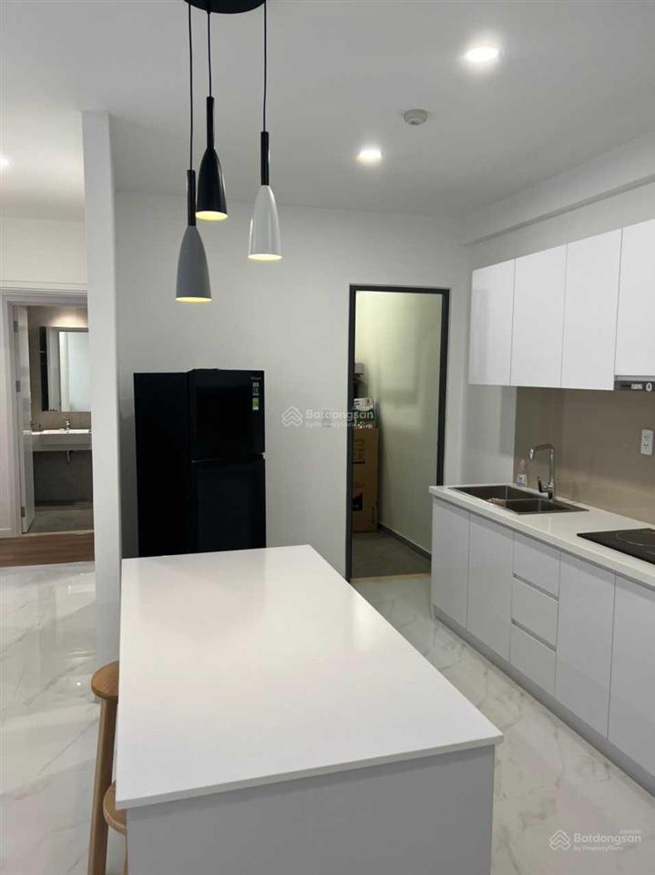 Precia có căn giá tốt, bán 2pn 2wc 5.9 tỷ sổ, view landmark, sẵn nội thất rất thiện chí 0911 850 ***