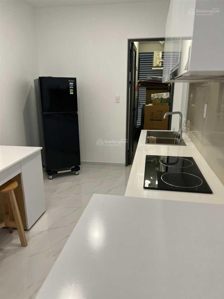 Precia có căn giá tốt, bán 2pn 2wc 5.9 tỷ sổ, view landmark, sẵn nội thất rất thiện chí 0911 850 ***
