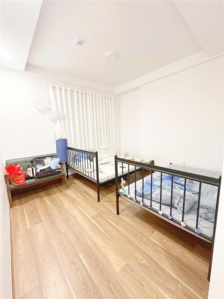 Tháng này trung tâm q7 cập nhật căn 2pn giá sốc, căn hộ đẹp chưa bóc seal, có hỗ trợ vay 0911 850 ***