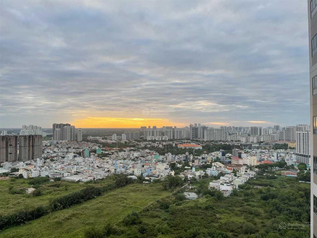 Bán ch q7 riverside 2pn 3,7 tỷ bao thuế phí, full nội thất, có sẵn hđ thuê.  0969 790 ***