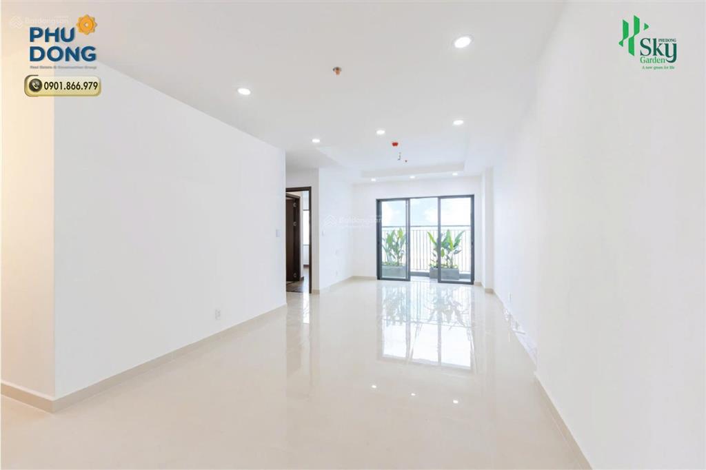 Bán căn phú đông sky garden 2pn bao phí ql 1 năm,, 70m2.  0939 720 ***