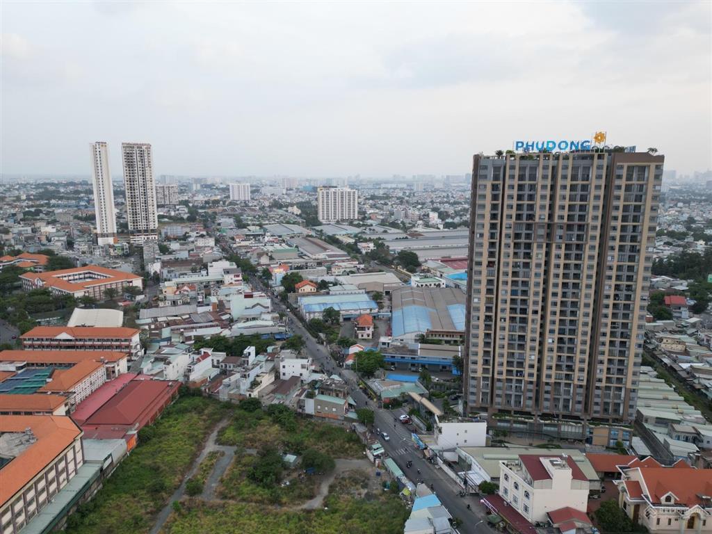 Bán căn phú đông sky garden 2pn bao phí ql 1 năm,, 70m2.  0939 720 ***