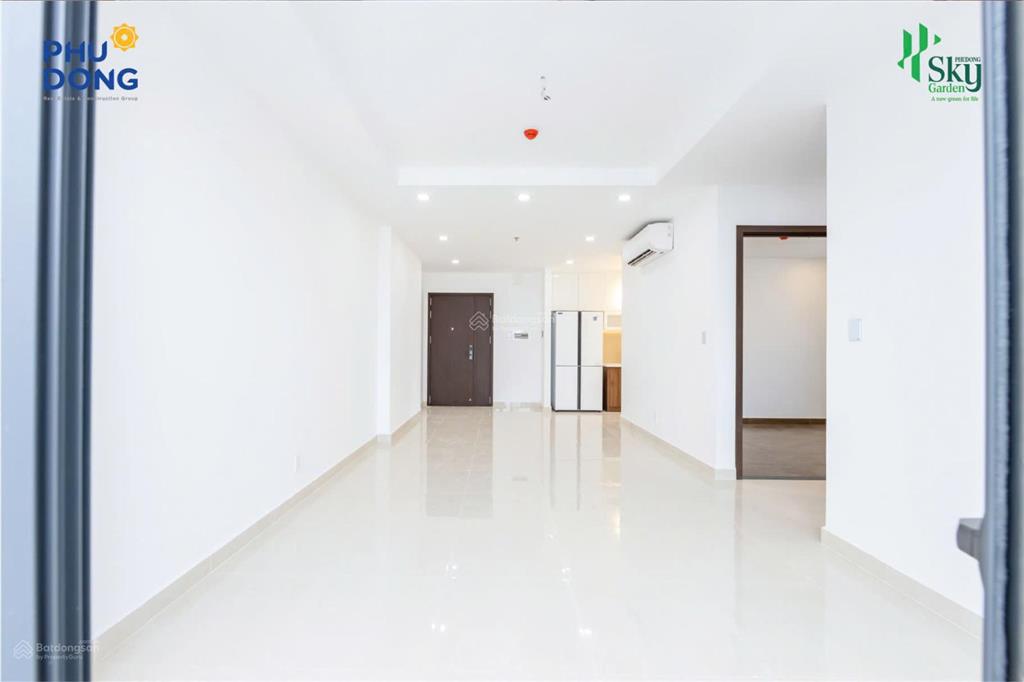 Bán căn phú đông sky garden 2pn bao phí ql 1 năm,, 70m2.  0939 720 ***
