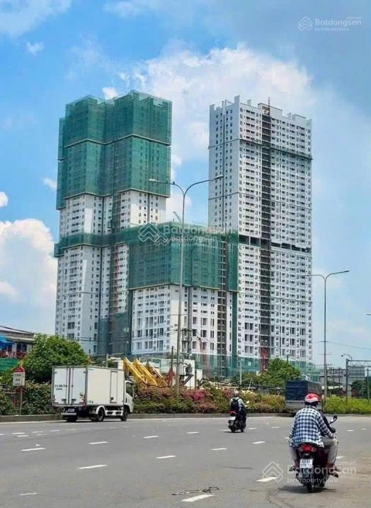 Chủ gửi bán căn hộ ngay trục đường phạm văn đồng,  0911 850 ***