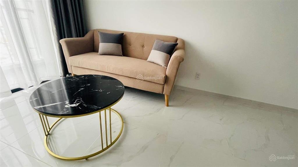 Em cho thuê ch dlusso 2pn 13tr/tháng, view sông thoáng mát. tặng kèm bình giữ nhiệt & nón bảo hiểm