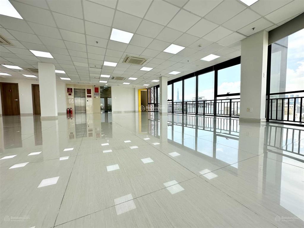 Building siêu hot mặt tiền đường nguyễn văn trỗi quận phú nhuận