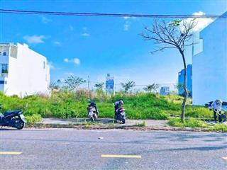 Bán lô đầm sen b2.130 nằm liền kề hồ và công viên, gần sông siêu đẹp.