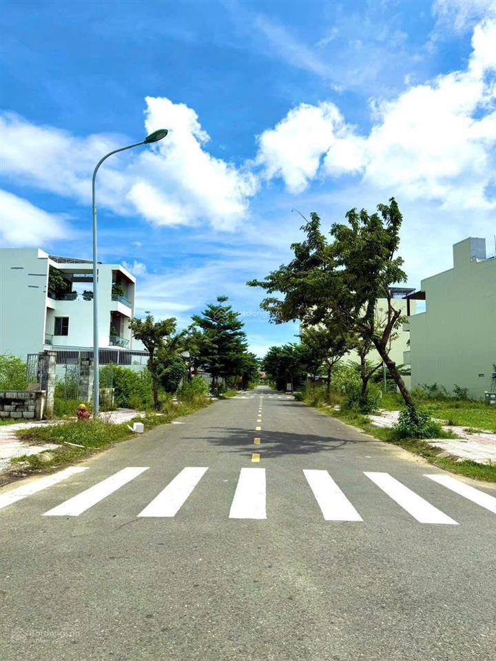 Bán gấp bán rẻ lô góc 2 mặt tiền khu điện âm trái nam hòa xuân diện tích 204m lô góc