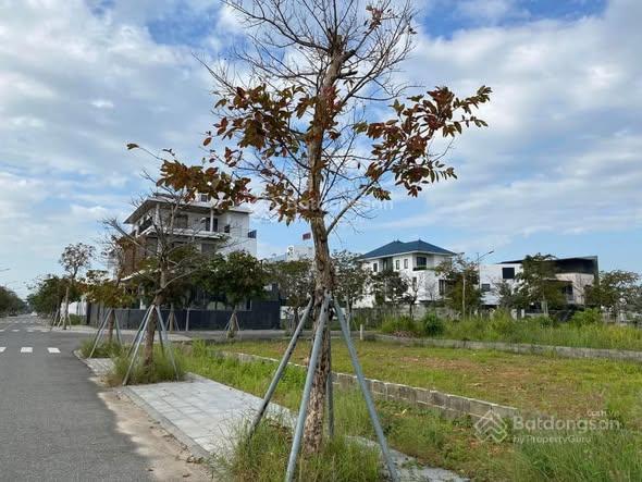 Đất biệt thự view kênh đường chế viết tấn, đối diện khu euro village 2