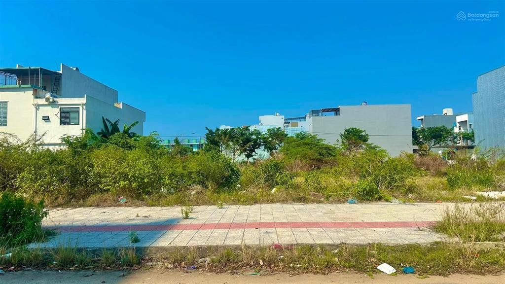 Đường 10m5 tô hoài  nam hòa xuân  chỉ 5.350 tỷ. gần sông