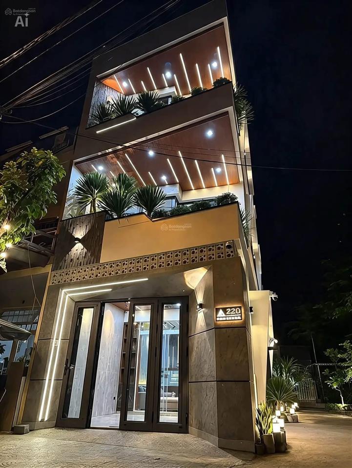 Nhà 3 tầng, vệt cây xanh phạm xuân ẩn. nhà mới