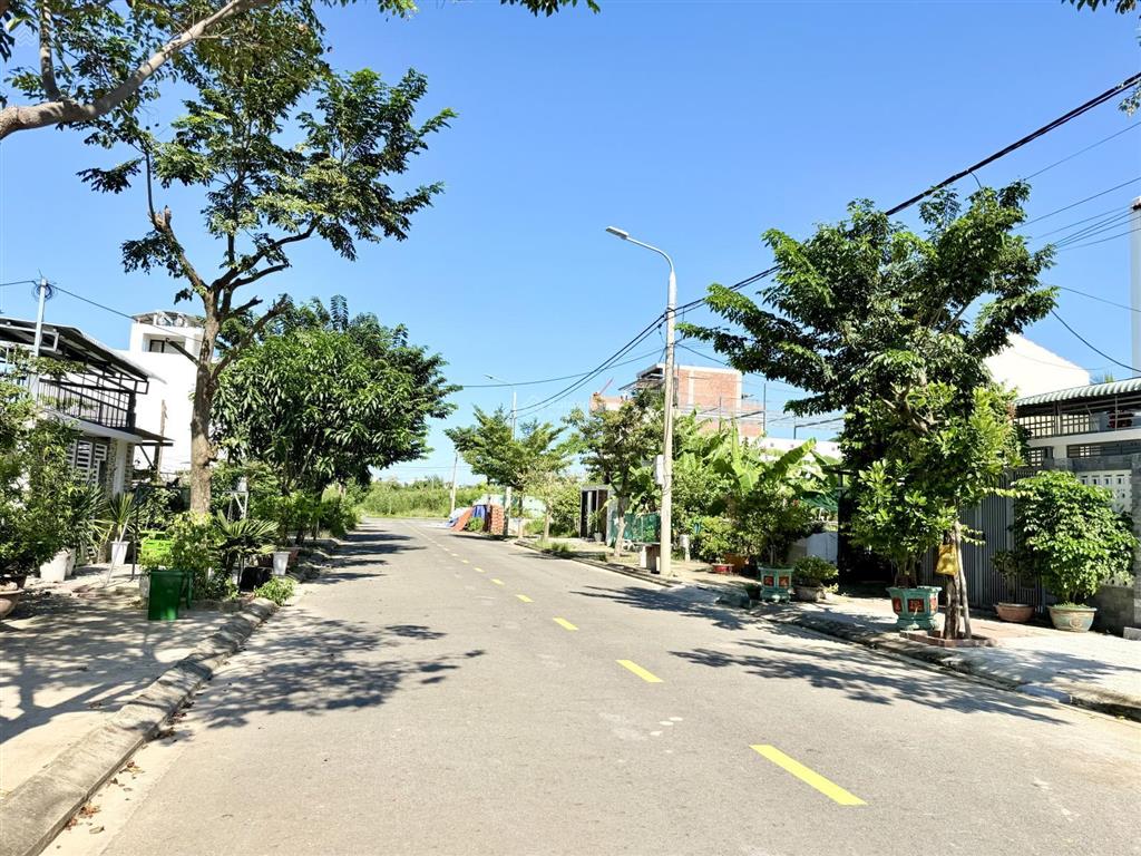 Bờ quan 24  đông nam  đầm sen nam hòa xuân