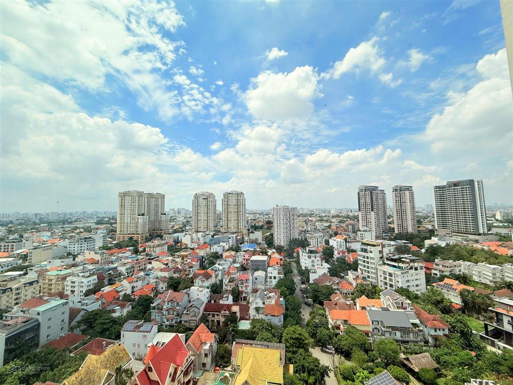 Cho thuê d'edge 2pn 37tr full nội thất giá tốt thị trường.  0902 705 *** thanh