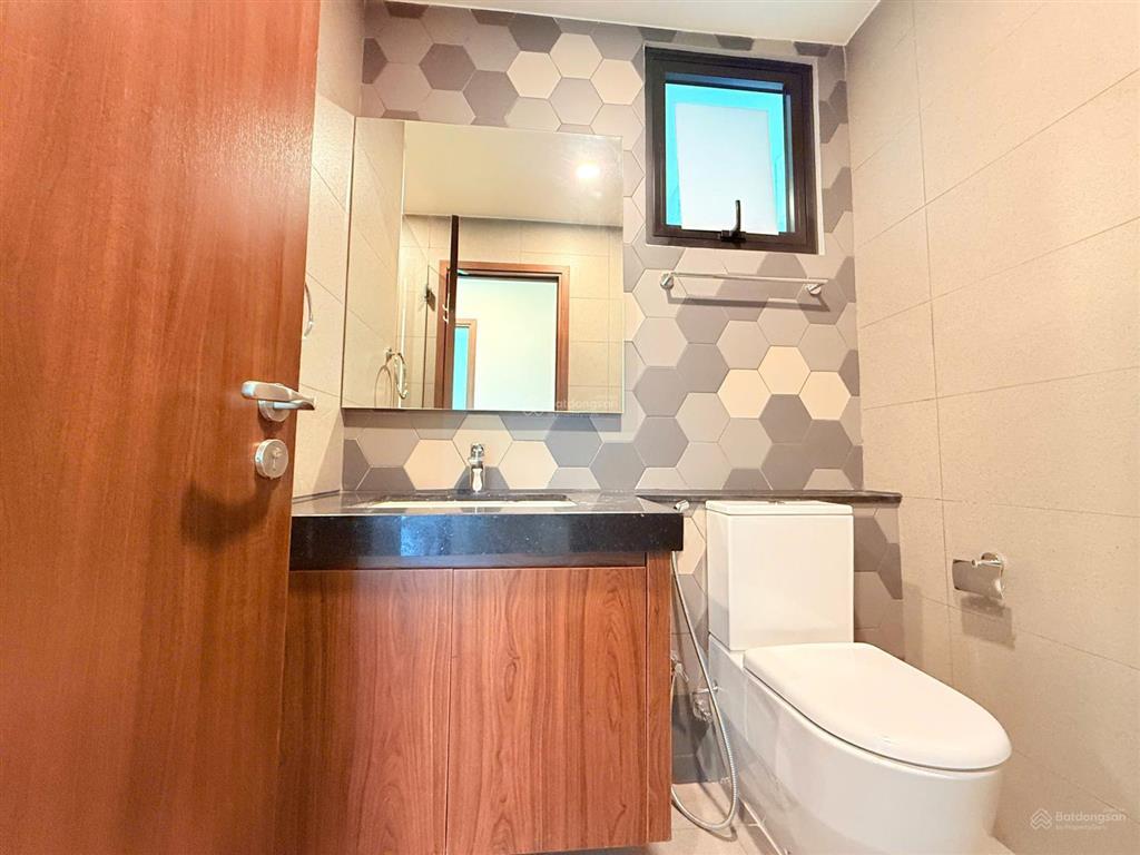 Cho thuê d'edge 2pn 37tr full nội thất giá tốt thị trường.  0902 705 *** thanh