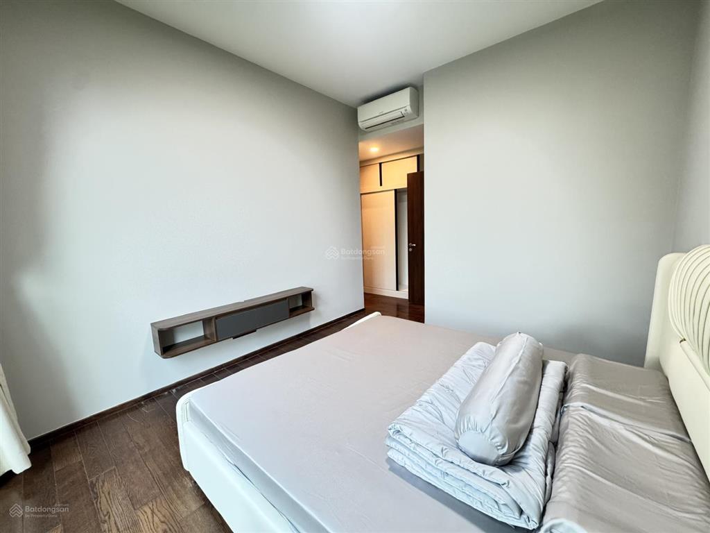 Cho thuê 3pn d'edge 144m² giá tham khảo tốt trong khu vực.  0902 705 *** thanh