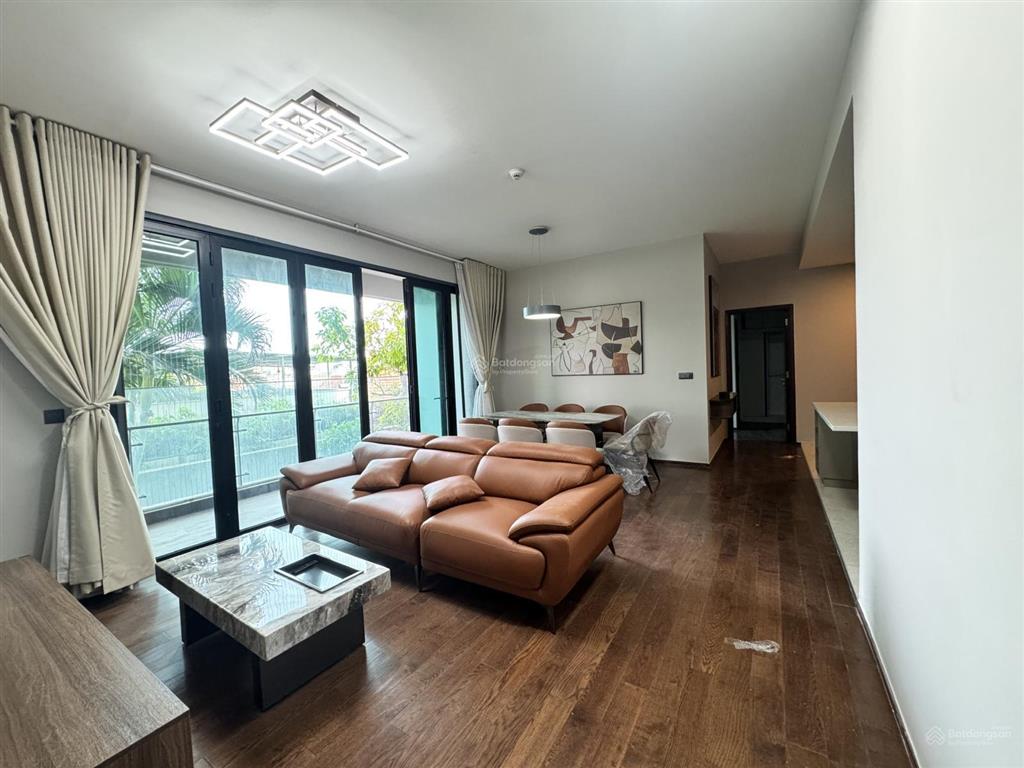 Cho thuê 3pn d'edge 144m² giá tham khảo tốt trong khu vực.  0902 705 *** thanh