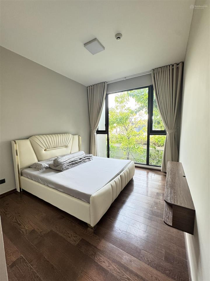 Cho thuê 3pn d'edge 144m² giá tham khảo tốt trong khu vực.  0902 705 *** thanh
