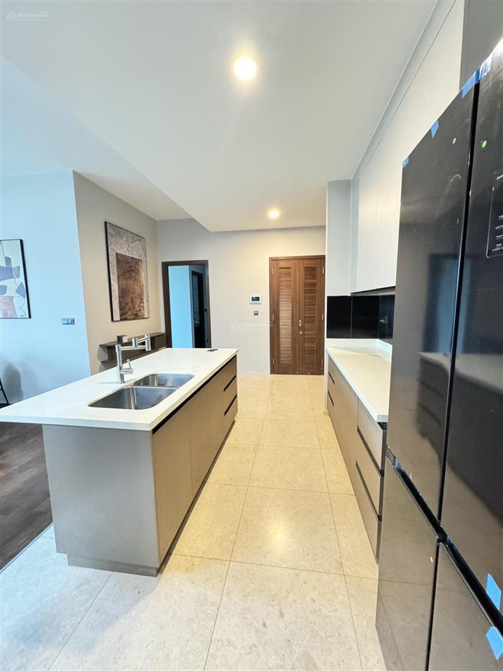 Cho thuê 3pn d'edge 144m² giá tham khảo tốt trong khu vực.  0902 705 *** thanh