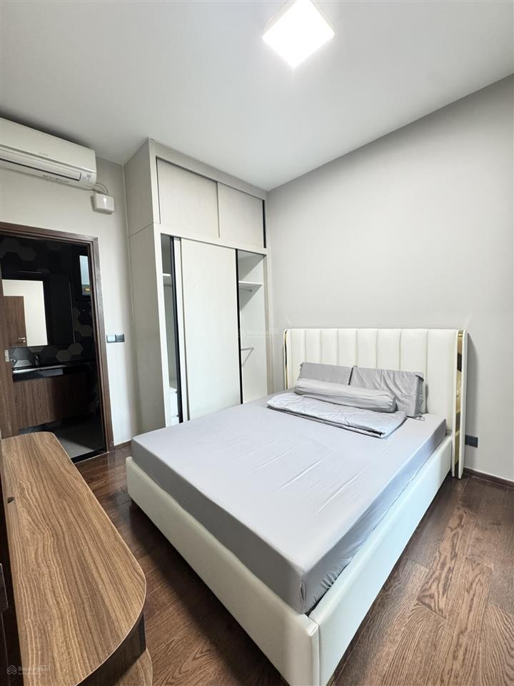 Cho thuê 3pn d'edge 144m² giá tham khảo tốt trong khu vực.  0902 705 *** thanh