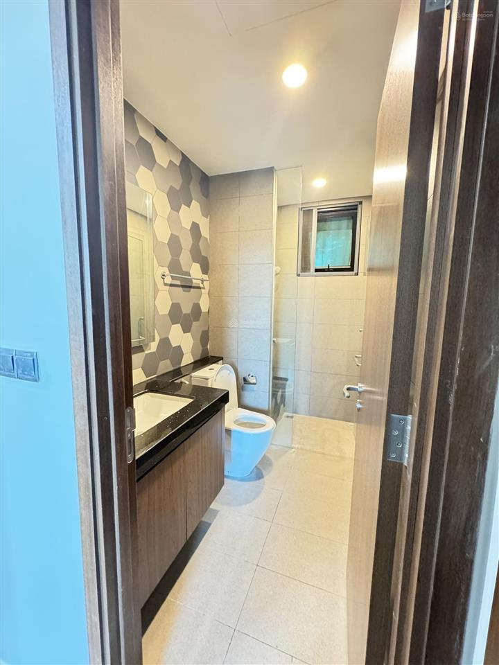 Cho thuê 3pn d'edge 144m² giá tham khảo tốt trong khu vực.  0902 705 *** thanh