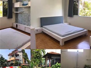 Cho thuê phòng biệt thự thảo điền 25m2 đường quốc hương.  0902 705 ***