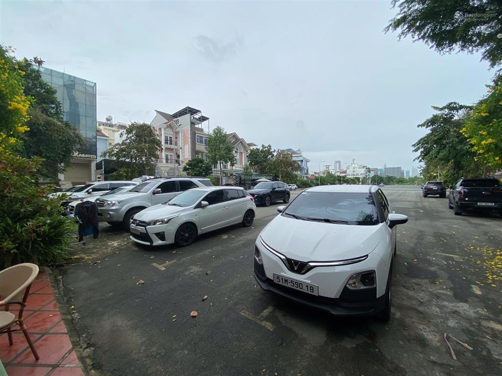 Cho thuê nhà nguyên căn khu glory village 12tr 1pn.  0902 705 *** thanh