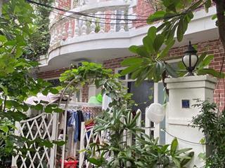 Cho thuê nhà nguyên căn khu glory village 12tr 1pn.  0902 705 *** thanh