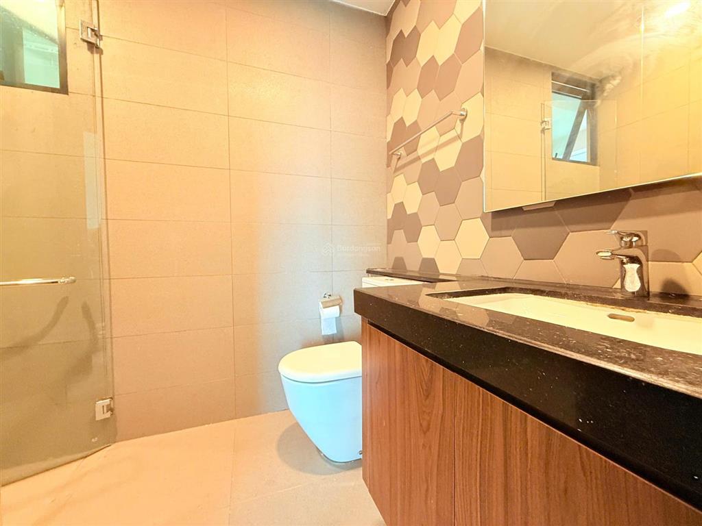 Cho thuê d'edge 2pn không nội thất tầng cao giá 35tr.  0902 705 ***