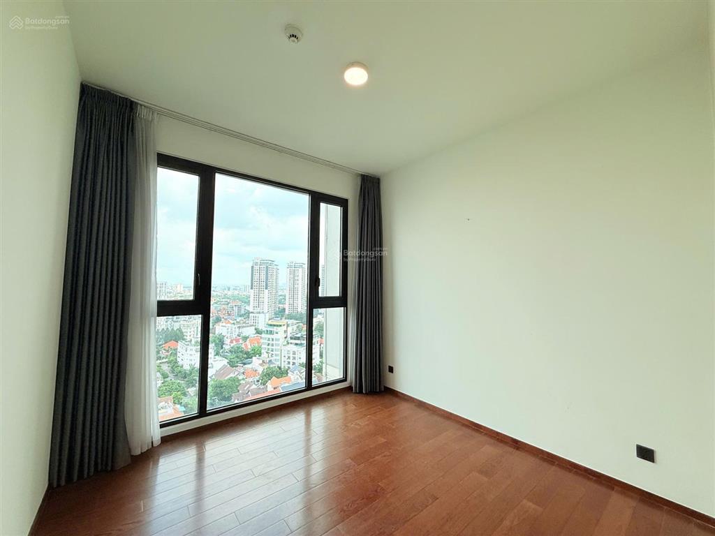 Cho thuê d'edge 2pn không nội thất tầng cao giá 35tr.  0902 705 ***
