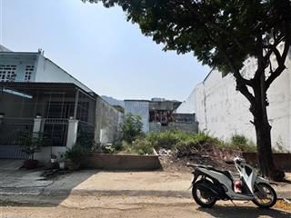 Bán lô cực hiếm hướng đông nam. đường rộng 13m song song phong châu  tđc đất lành