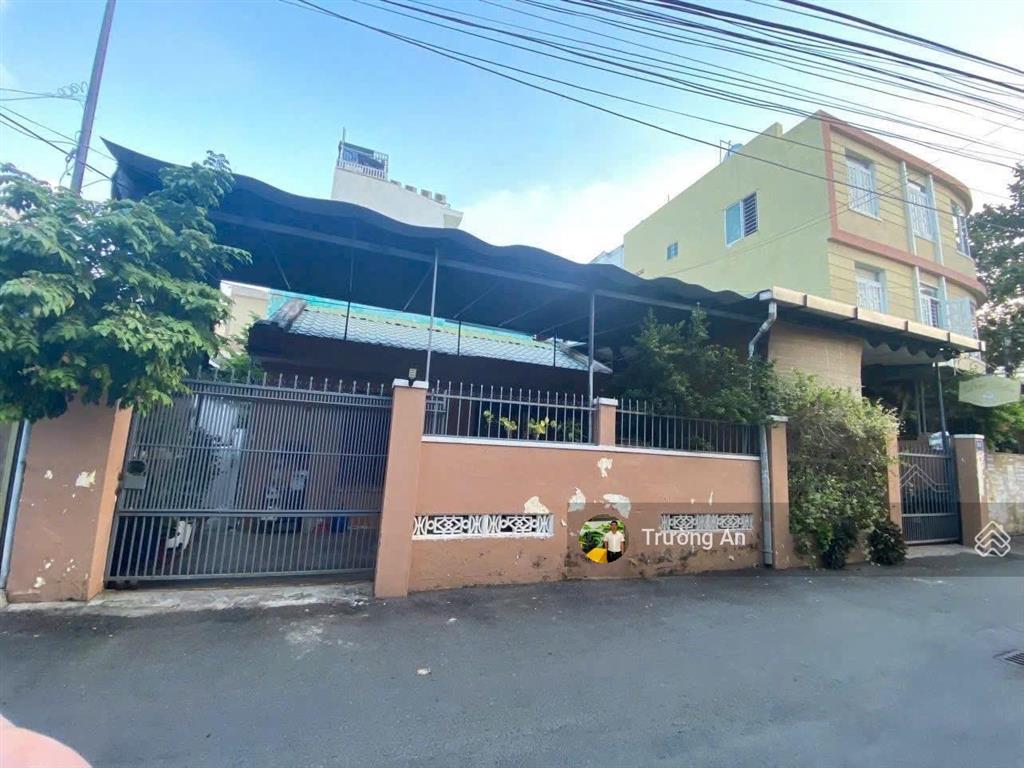 Bán nhà mặt phố trung tâm phước hoà nha trang ngang 13,6m đẹp