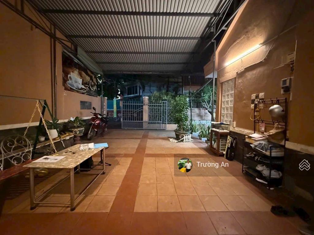 Bán nhà mặt phố trung tâm phước hoà nha trang ngang 13,6m đẹp