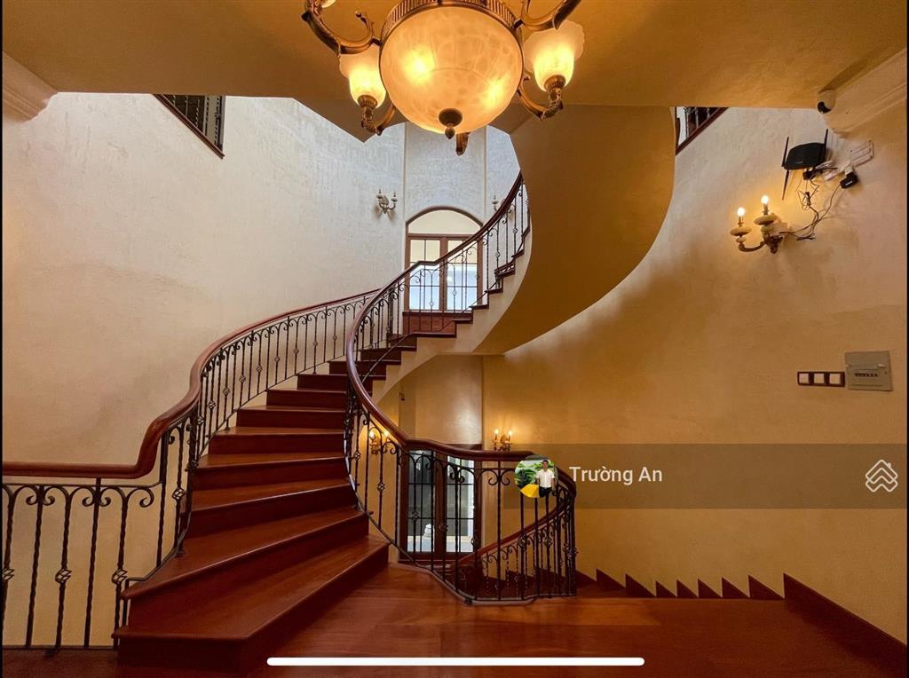 Hiếm căn biệt thự sổ hồng góc 3 mặt tiền công viên vip duy nhất kđt vĩnh điềm trung nha trang