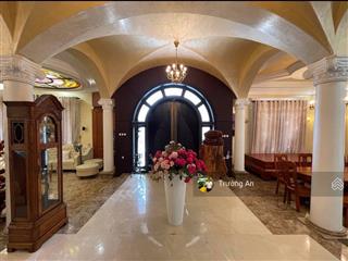 Hiếm căn biệt thự sổ hồng góc 3 mặt tiền công viên vip duy nhất kđt vĩnh điềm trung nha trang